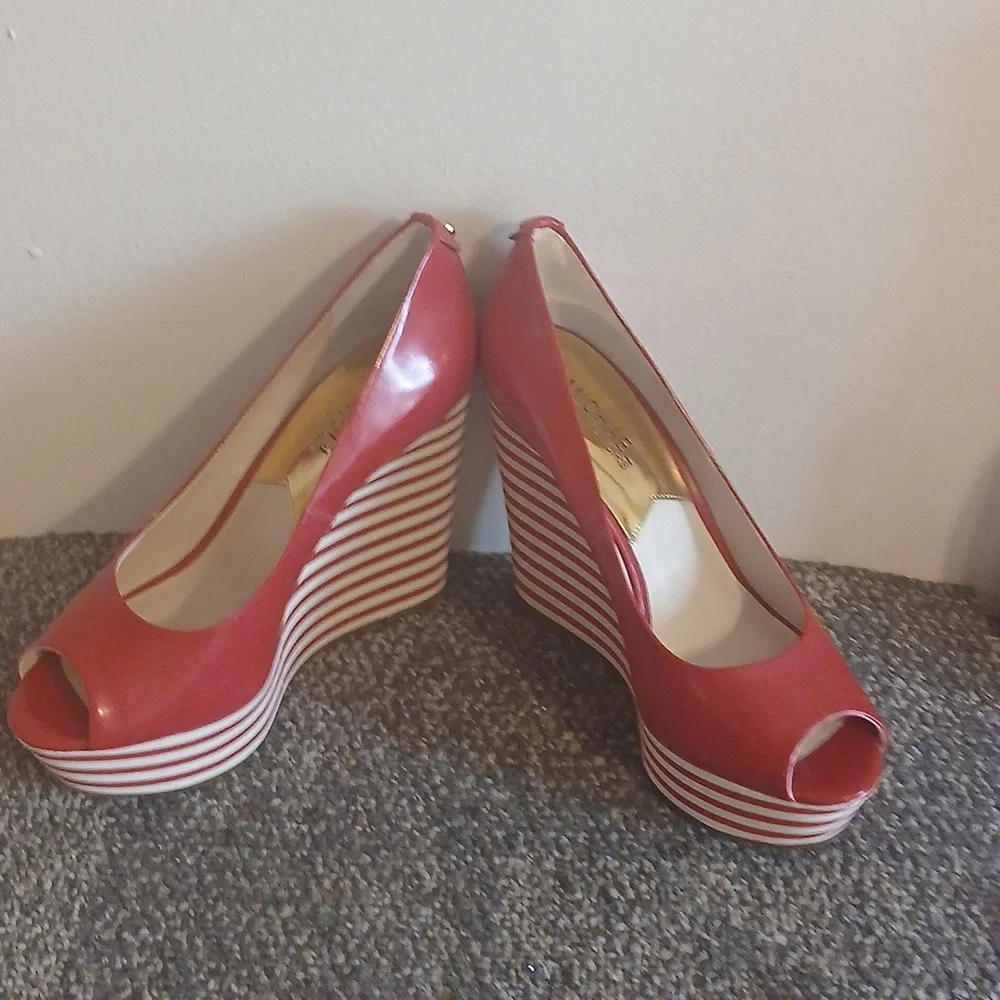 Michael Kors stylish red